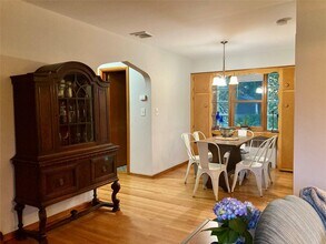183 Church St in Northport, NY - Building Photo - Building Photo
