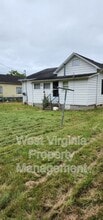 277 Robinson St in Glen White, WV - Building Photo - Building Photo
