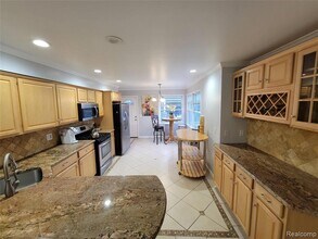 18311 Norwich Rd in Livonia, MI - Building Photo - Building Photo