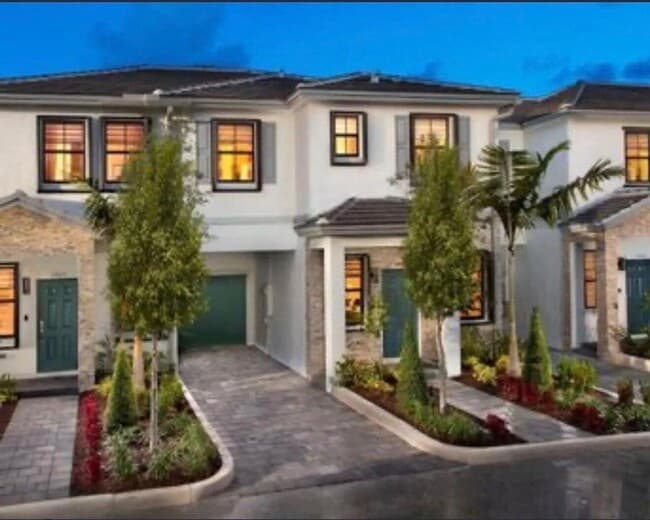 property at 542 SW 19th Ter