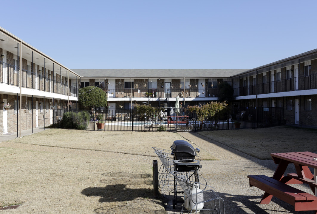 The Gardens at Greenville in Greenville, TX - Building Photo