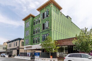 14 Essex St in Melrose, MA - Building Photo