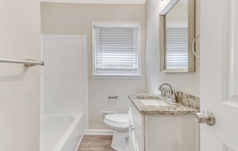 245 Bromack Dr SE in Atlanta, GA - Building Photo - Building Photo