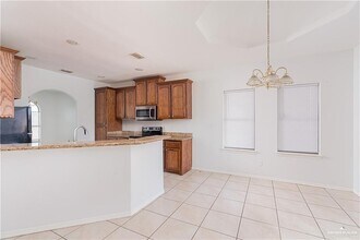 1426 Bianca St in Edinburg, TX - Building Photo - Building Photo