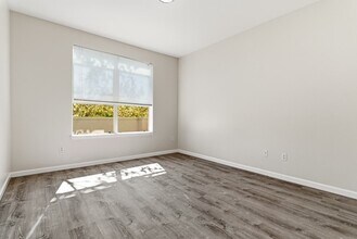 Park Lane Villas in Santa Rosa, CA - Foto de edificio - Building Photo