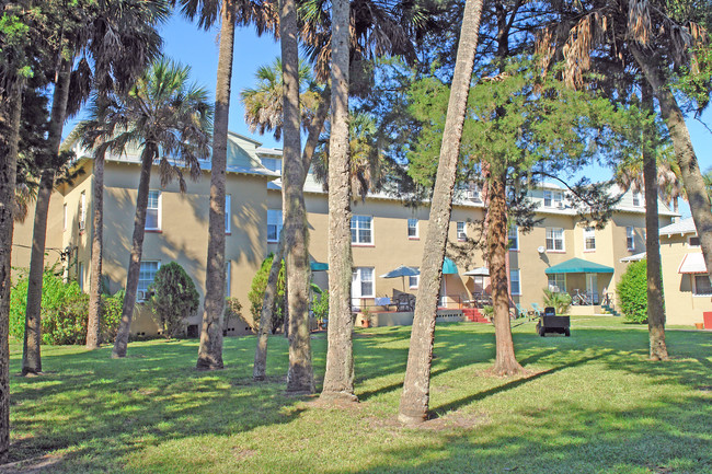 Flamingo Apartments in St. Augustine, FL - Building Photo - Building Photo