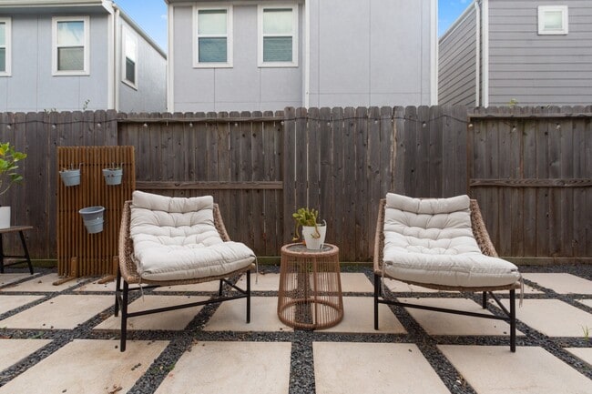 property at 5426 Oriente Ln