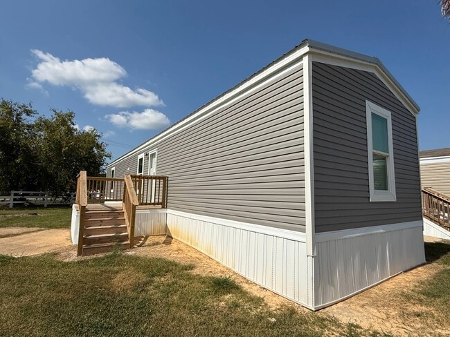 1548 Delmar Dr in Prattville, AL - Building Photo - Building Photo