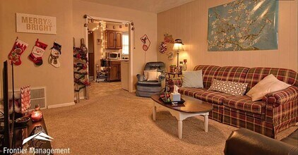 1539 Campus Rd in Manhattan, KS - Building Photo - Building Photo