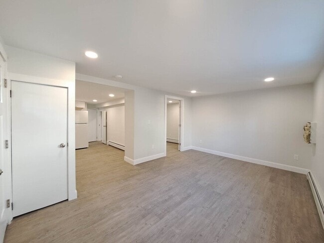 6304 Liebig Ave, Unit 3