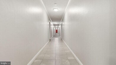 6141 Leesburg Pike in Falls Church, VA - Building Photo - Building Photo