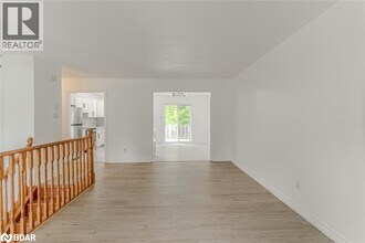 32 54th St S in Wasaga Beach, ON - Building Photo - Building Photo