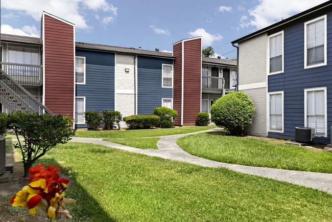 Serena Apartment Homes in Houston, TX - Foto de edificio - Building Photo