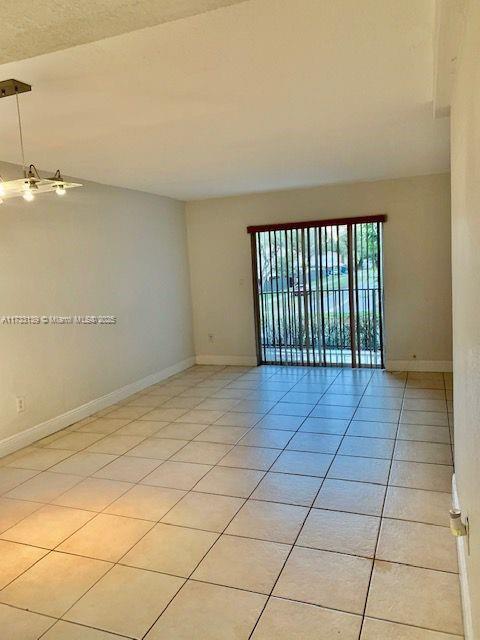 8600 SW 109th Ave, Unit 4-202 in Miami, FL - Building Photo