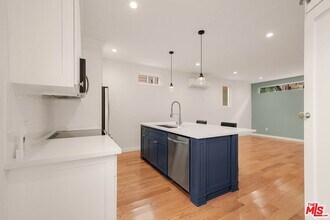 2494 Loy Ln in Los Angeles, CA - Building Photo - Building Photo