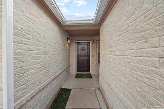 6739 Tezel Bend in San Antonio, TX - Building Photo - Building Photo