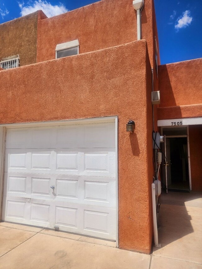property at 7505 Dixon Rd SE