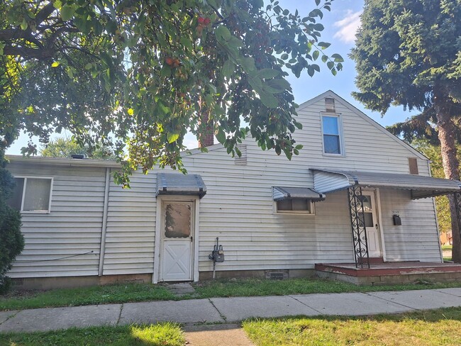 property at 20948 Ridgemont Rd