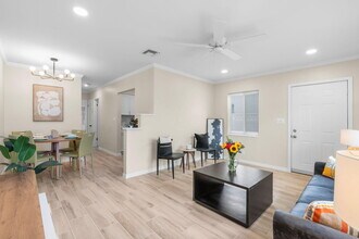 1541 NE 15th Ave in Fort Lauderdale, FL - Building Photo - Building Photo
