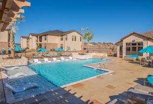 Vistas at Red Creek in San Angelo, TX - Building Photo