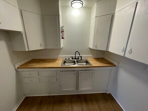 319 Queen Margaret Ln in Jackson, MS - Building Photo - Building Photo