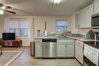 1312 N Barton St in Johnson City, TN - Building Photo - Building Photo