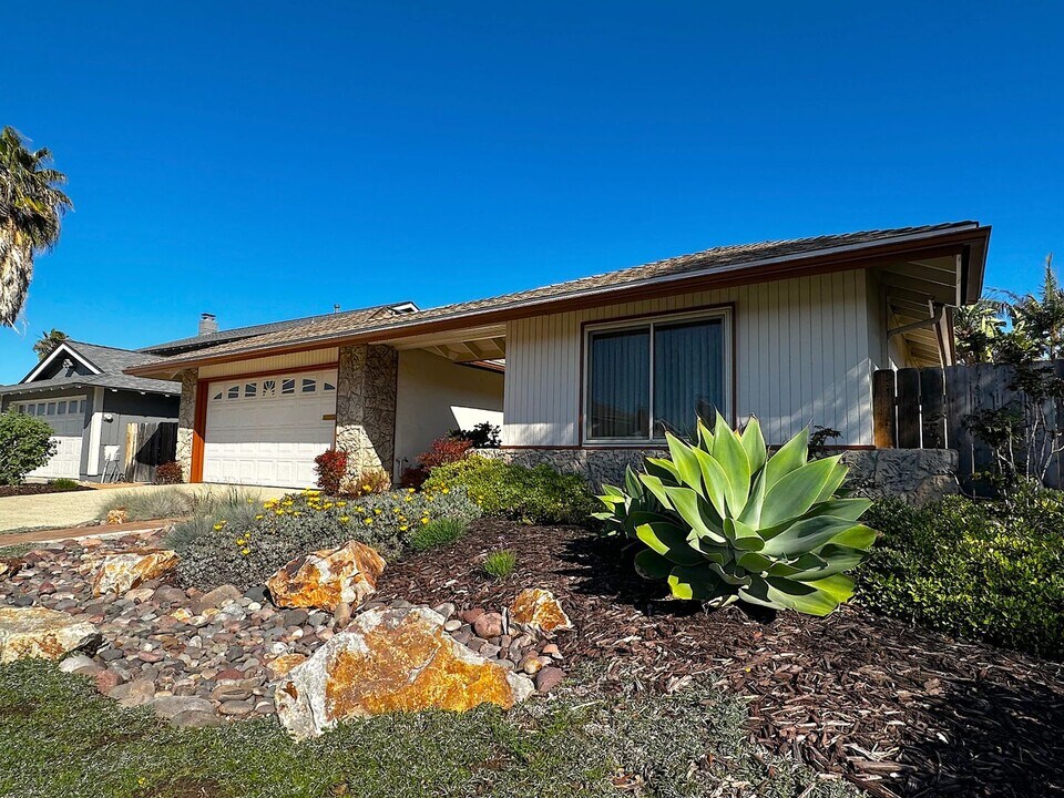 5023 Park W Ave in San Diego, CA - Building Photo