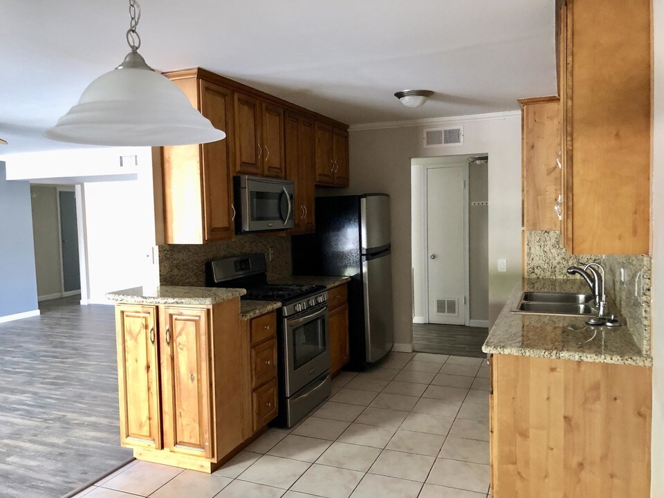 6767 N 7th St-Unit -108 in Phoenix, AZ - Building Photo