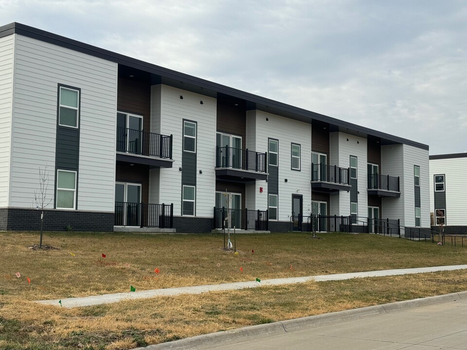 Ridge at Scott Park in Iowa City, IA - Foto de edificio