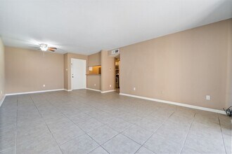 3055 Walnut Bend Ln in Houston, TX - Building Photo - Building Photo