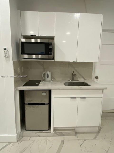 1901 NE 186th Dr-Unit -1 in North Miami Beach, FL - Foto de edificio - Building Photo