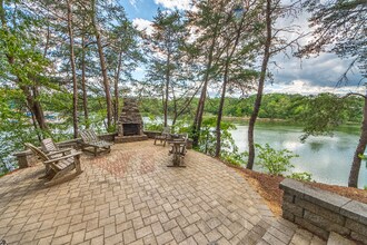 1990 General Puller Hwy in Hardyville, VA - Building Photo - Building Photo