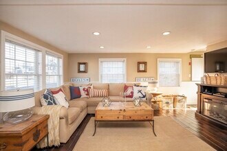 60 Bailey's Causeway in Scituate, MA - Building Photo - Building Photo