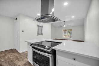 11306 Park Central Pl in Dallas, TX - Building Photo - Building Photo