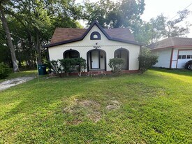 3960Harding Dr in Beaumont, TX - Building Photo