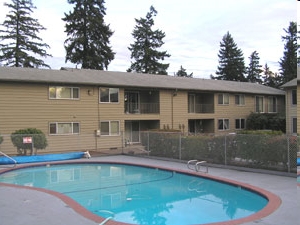 Greenwood Village Apartments in Portland, OR - Building Photo