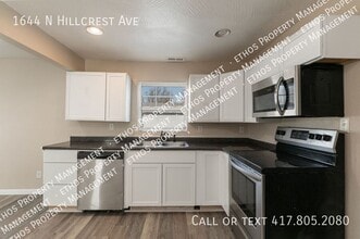 1644 N Hillcrest Ave in Springfield, MO - Building Photo - Building Photo