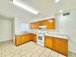 2548 Elm Ave, Unit 107 in Lake Wales, FL - Building Photo - Building Photo