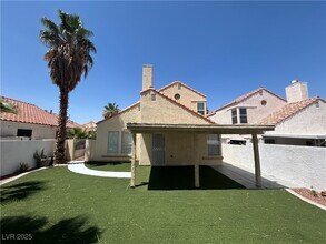 8341 Aspenbrook Ave in Las Vegas, NV - Building Photo - Building Photo