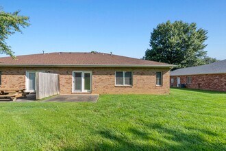 3711-3713 Stonebridge Dr in Cape Girardeau, MO - Building Photo - Building Photo