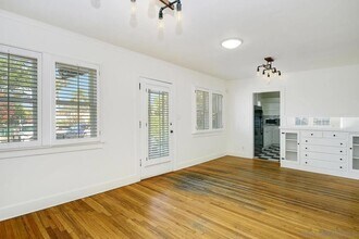 4524 Maryland Ct in San Diego, CA - Foto de edificio - Building Photo