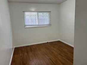 15950 Fraser Hwy in Surrey, BC - Building Photo - Building Photo