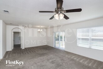 374 Sauders Rd SE in Palm Bay, FL - Building Photo - Building Photo