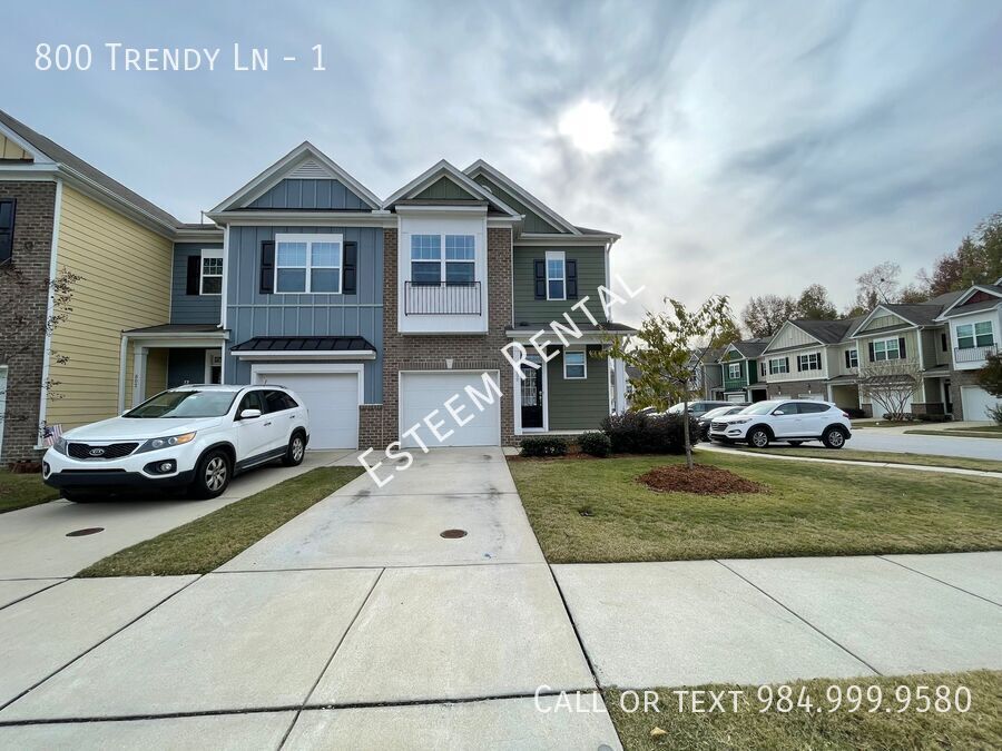 800 Trendy Ln in Apex, NC - Foto de edificio