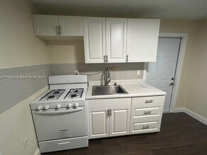 1628 Polk St in Hollywood, FL - Building Photo - Building Photo