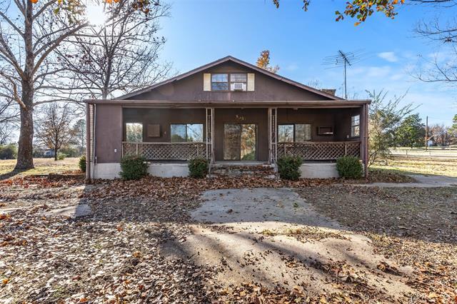 4820 Looney Ln in Cleburne, TX - Foto de edificio