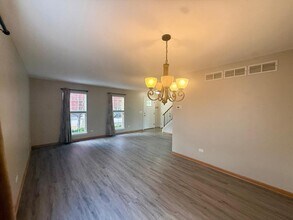 2477 Smithfield Ct in Aurora, IL - Building Photo - Building Photo