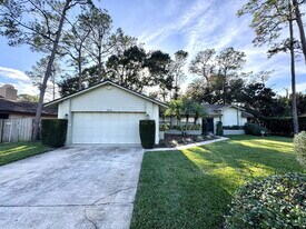 9150 Palm Tree Dr in Windermere, FL - Building Photo