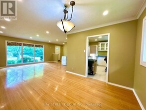 245 Forest Hill Dr in Kitchener, ON - Building Photo - Building Photo