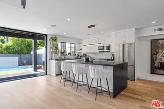 3207 Thatcher Ave in Los Angeles, CA - Building Photo - Building Photo